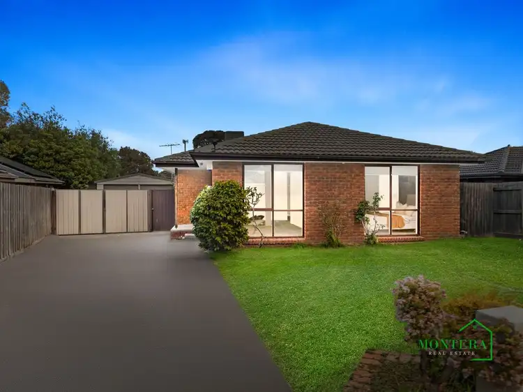 15 Rokeby Crescent, Craigieburn VIC 3064