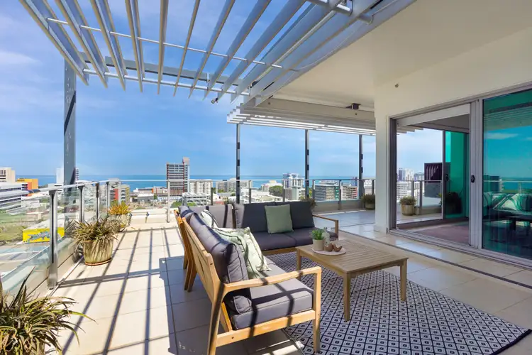 24 Litchfield Street