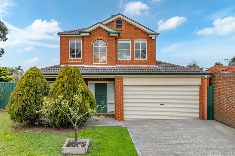 13 Kirwan Avenue, Roxburgh Park VIC 3064