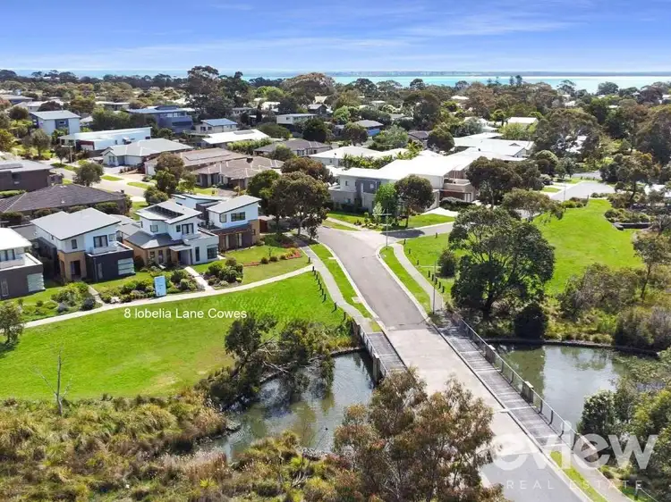 8 Lobelia Lane, Cowes VIC 3922