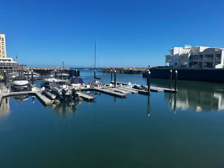 4 Holdfast Promenade