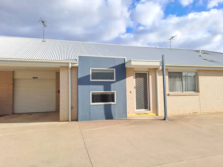 4F Yass Street, Young NSW 2594