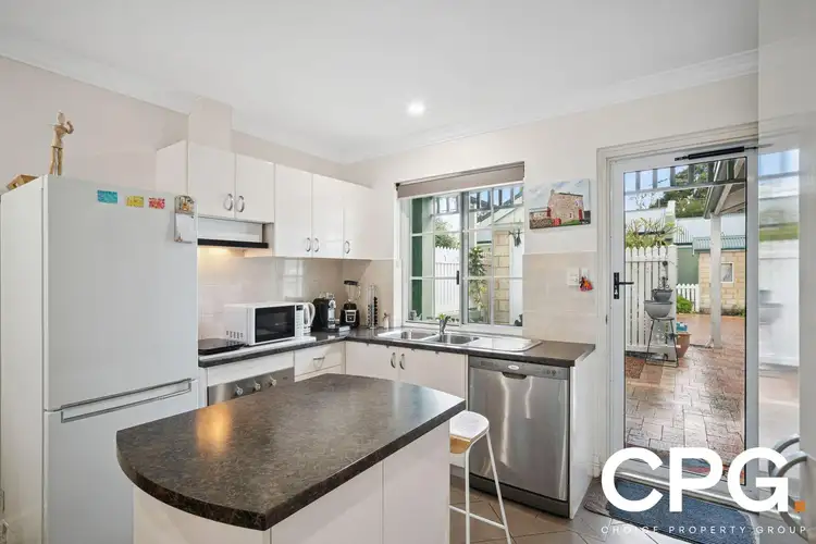 Sixth view of Homely unit listing, 4/2 Headingly Road, Kalamunda WA 6076