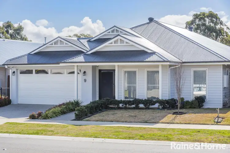 9 Cotton Circuit, Gisborne VIC 3437