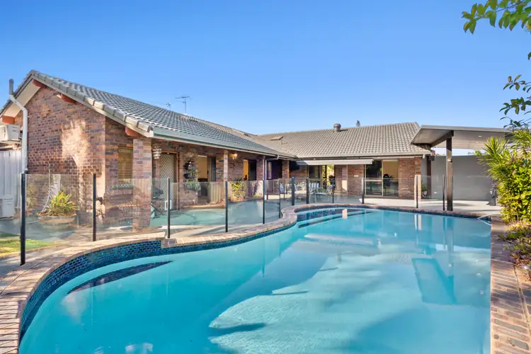 4 Mingaletta Drive, Ashmore QLD 4214