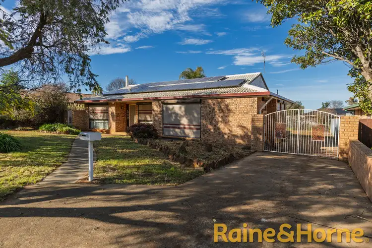 35 Buckingham Drive, Dubbo NSW 2830