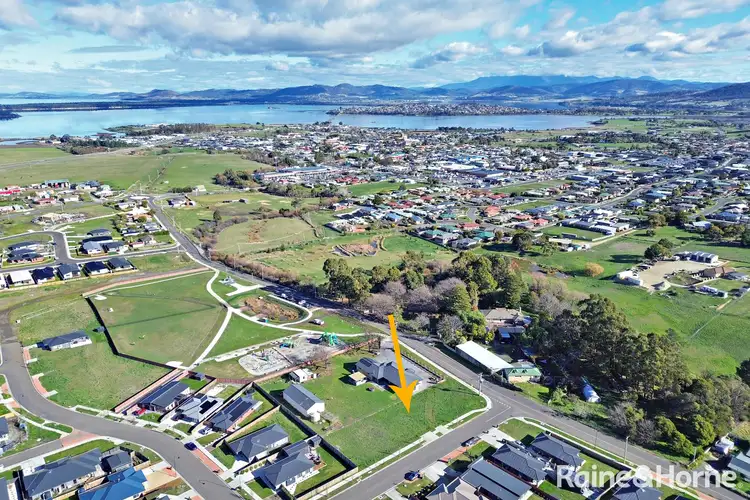 2 & 4 Friendship Drive