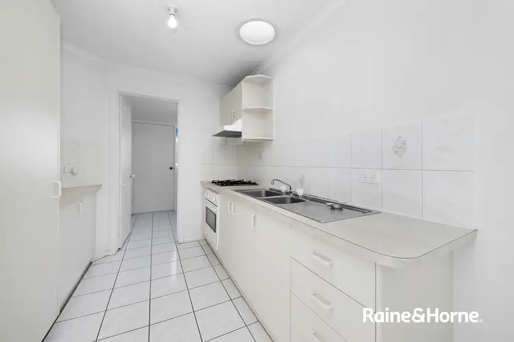 Fifth view of Homely unit listing, 4/59 Clairmont Avenue, Cranbourne VIC 3977