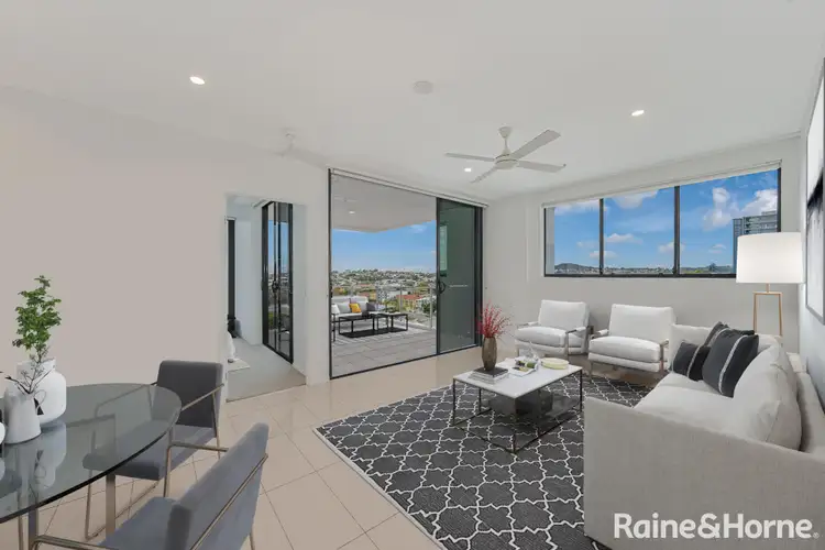 2095/123 Cavendish Road, Coorparoo QLD 4151