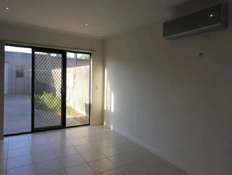 Fifth view of Homely house listing, 8 Scrubwren Drive, Williams Landing VIC 3027