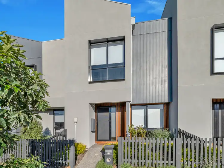 24 Hawkesbury Drive, Donnybrook VIC 3064