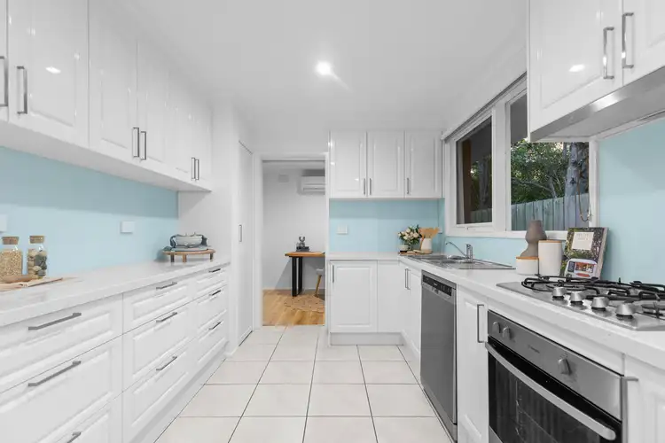 Fifth view of Homely house listing, 4 Wakool Close, Frankston VIC 3199