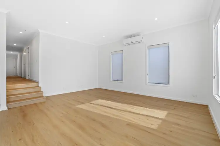 Fifth view of Homely townhouse listing, 1/11 Lardner Road, Drouin VIC 3818