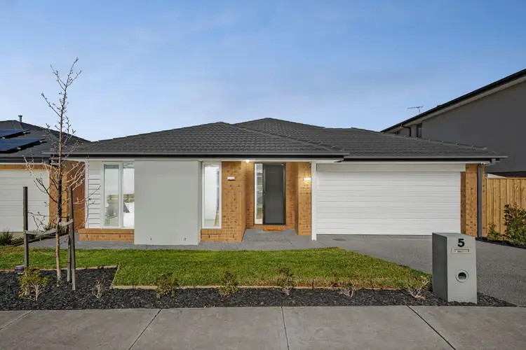 5 Node Way, Diggers Rest VIC 3427