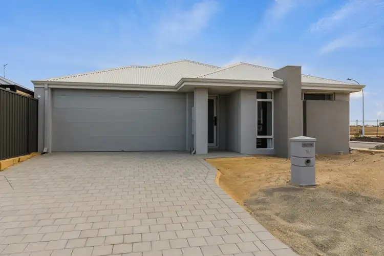 11 Java Road, Eglinton WA 6034