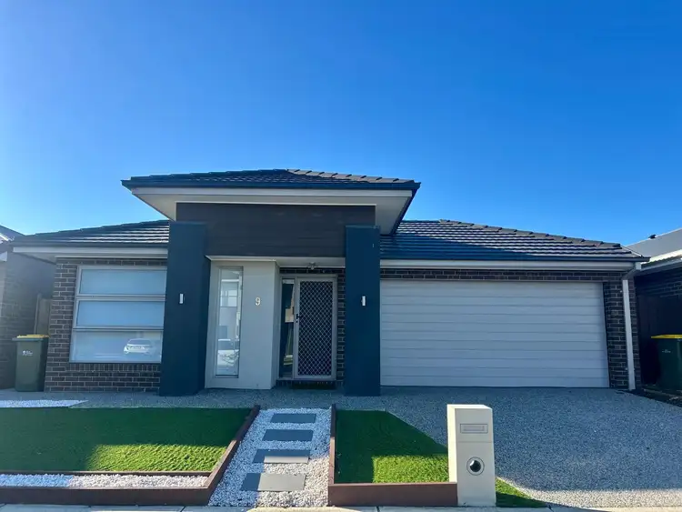 9 Acres Road, Donnybrook VIC 3064