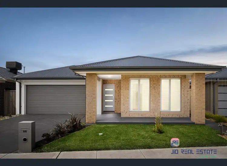 86 Plymouth Drive, Rockbank VIC 3335