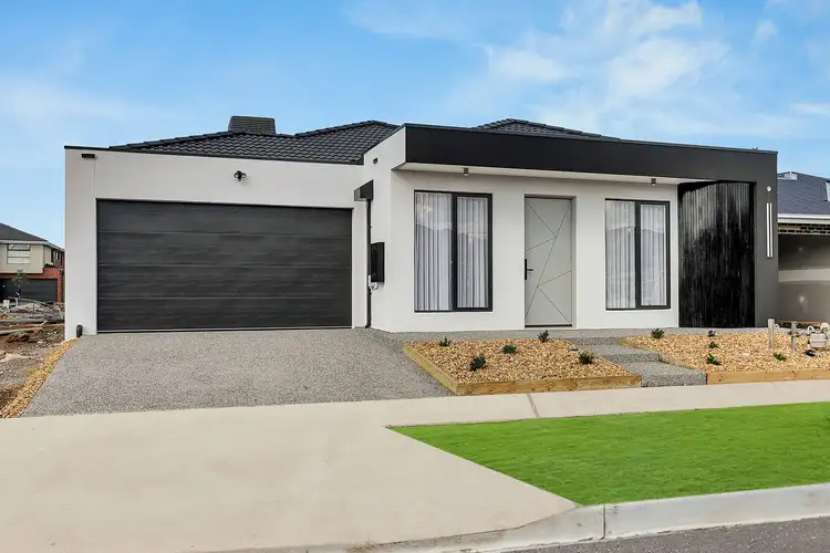 Second view of Homely house listing, 8 CAVILL WAY, Tarneit VIC 3029