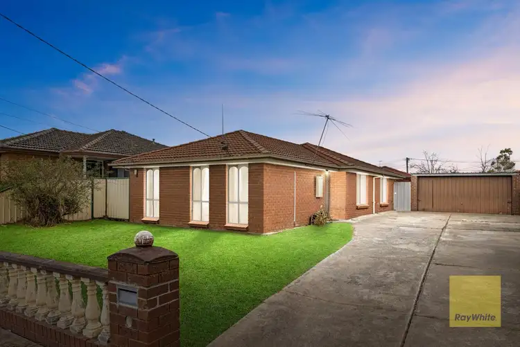 18 Stevenage Crescent, Deer Park VIC 3023