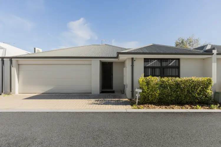 99 Lowanna Way