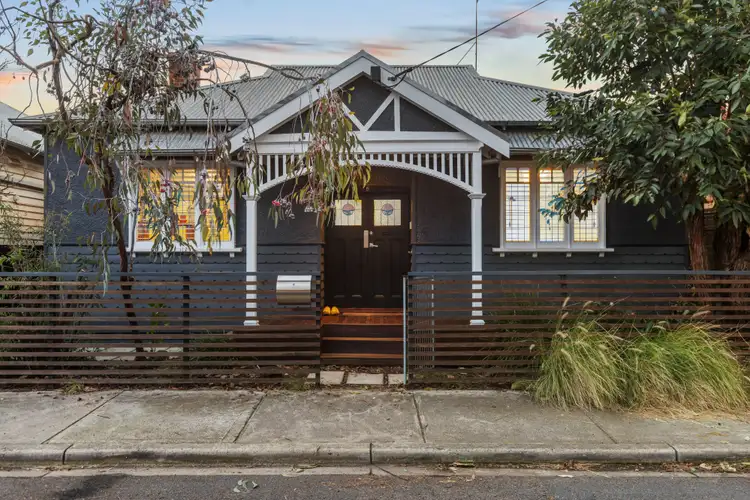 6 Medway Street, Seddon VIC 3011