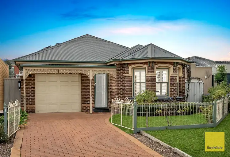 Second view of Homely house listing, 7 Blenheim Way, Caroline Springs VIC 3023