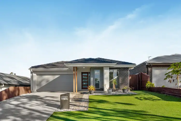 11 Woodward Place, Deebing Heights QLD 4306