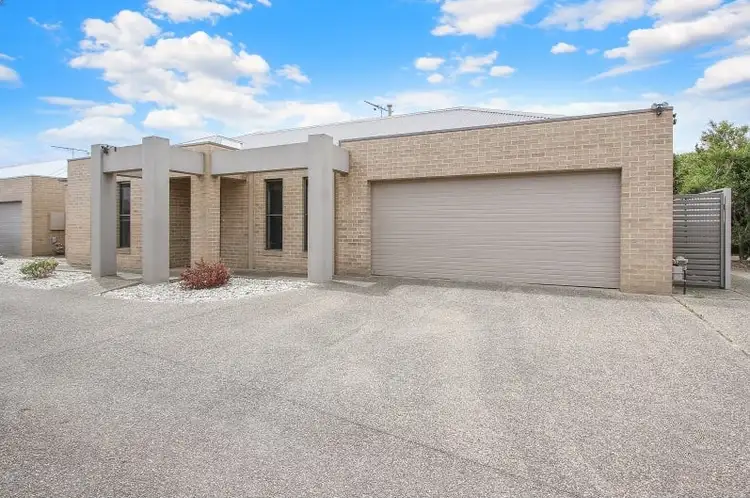 2/378 Cambourne Street, Lavington NSW 2641