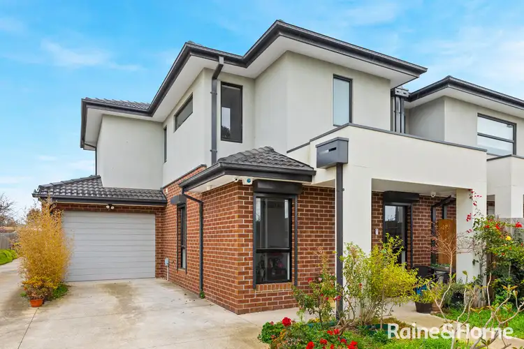Main view of Homely townhouse listing, 1/7 Washington Street, St Albans VIC 3021