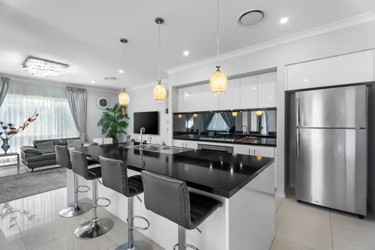 127 Greenwood Parkway, Jordan Springs NSW 2747