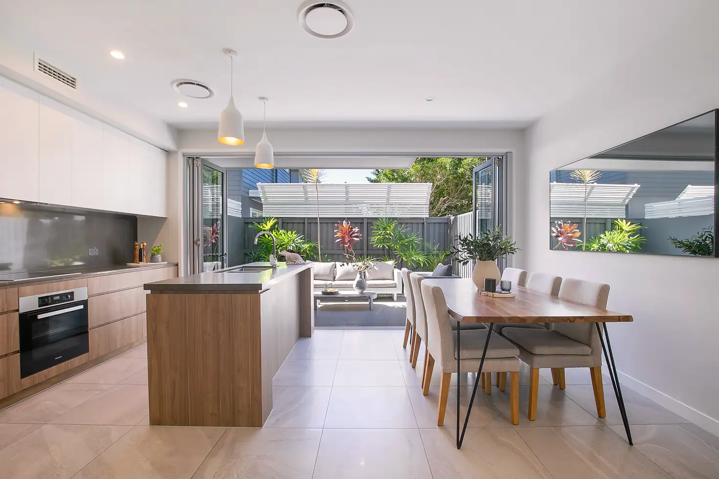 Main view of Homely townhouse listing, 5/35 Jackson Street, Hamilton QLD 4007
