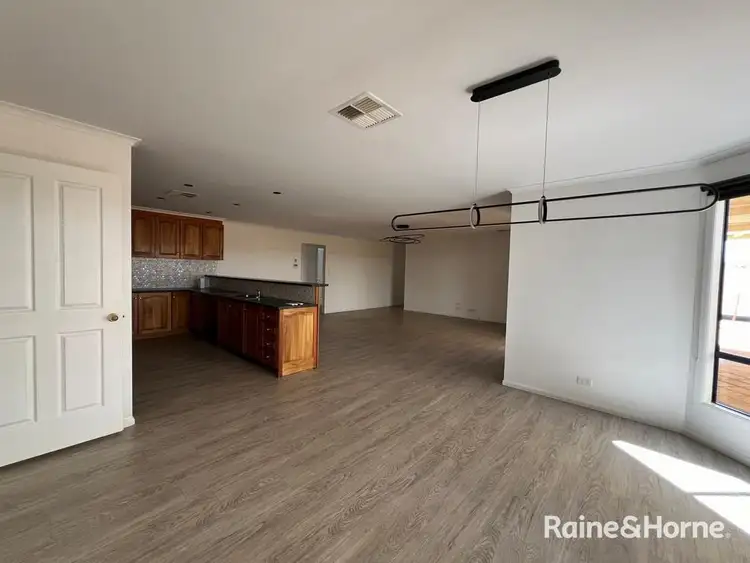 Sixth view of Homely house listing, 5 Maireana Circuit, Roxby Downs SA 5725