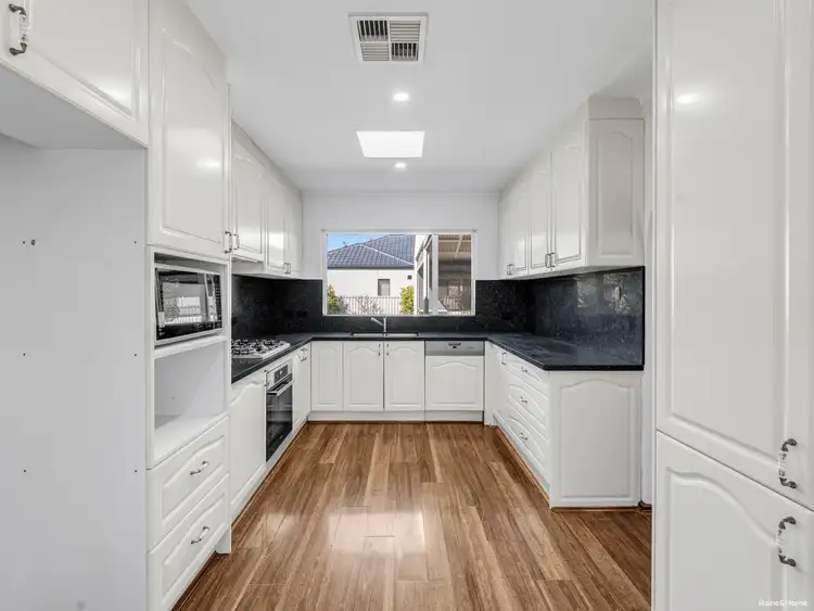 19 Stanford Crescent