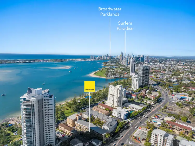 9/224 Marine Parade, Labrador QLD 4215
