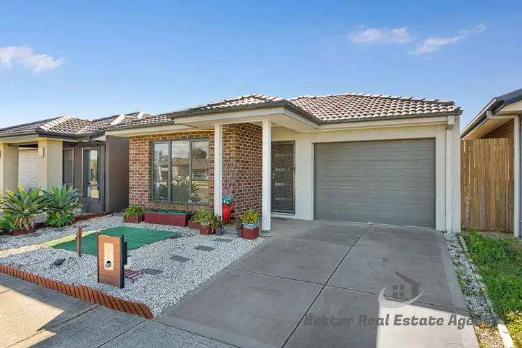 Second view of Homely house listing, 4 Willandra Boulevard, Harkness VIC 3337