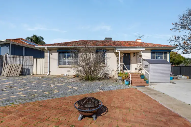 404 Grand Junction Road, Clearview SA 5085