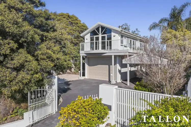 84 Canadian Bay Road, Mount Eliza VIC 3930