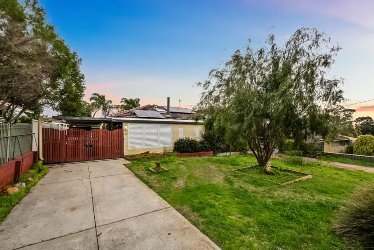 21 Woolgar Way, Lockridge WA 6054