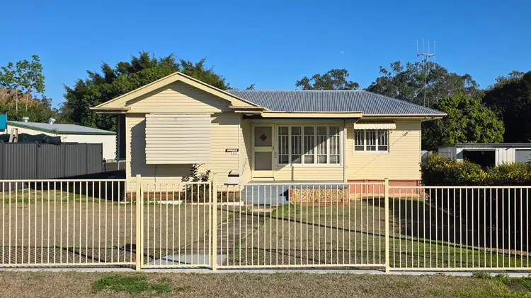 62 Barrow Street, Gayndah QLD 4625