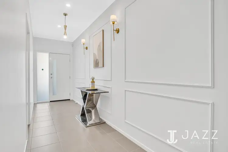 24 Spectacle Crescent, Point Cook VIC 3030