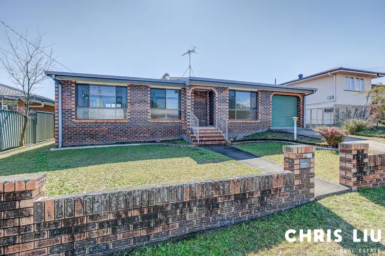 12 Pine Drive, Woodridge QLD 4114
