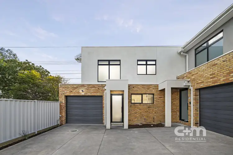 18 Leighton Crescent