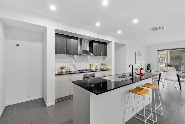 Fifth view of Homely house listing, 4 Farmley Way, Wollert VIC 3750