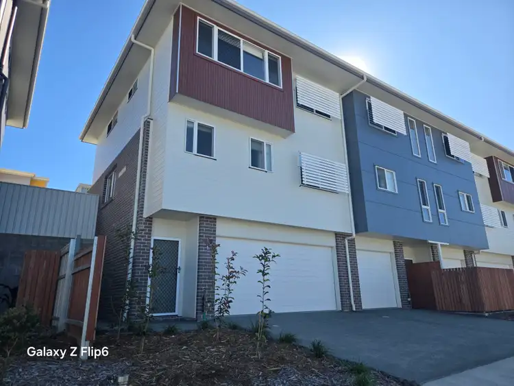 21/8 Taylor Place, Mackenzie QLD 4156