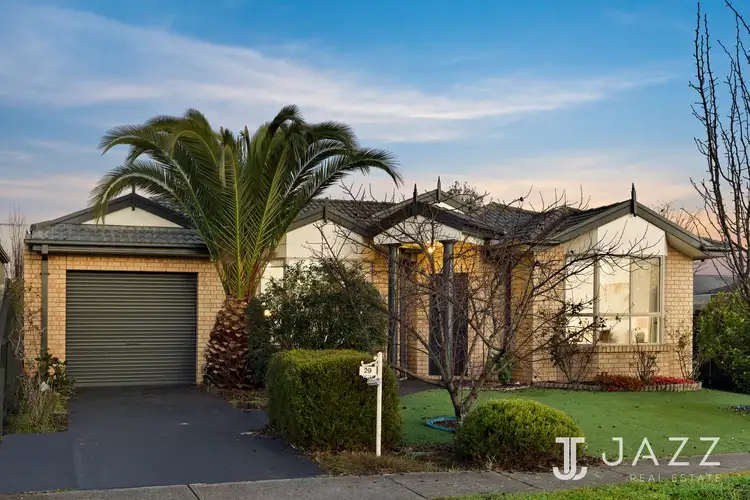 29 Dolphin Crescent, Point Cook VIC 3030