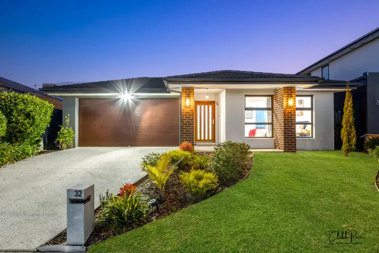 32 Warralily Avenue, Clyde VIC 3978