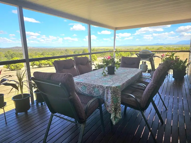 404 Barratt Road, Mount Kelly QLD 4807