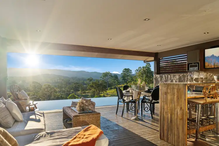 708 Maudsland Road, Mount Nathan QLD 4211