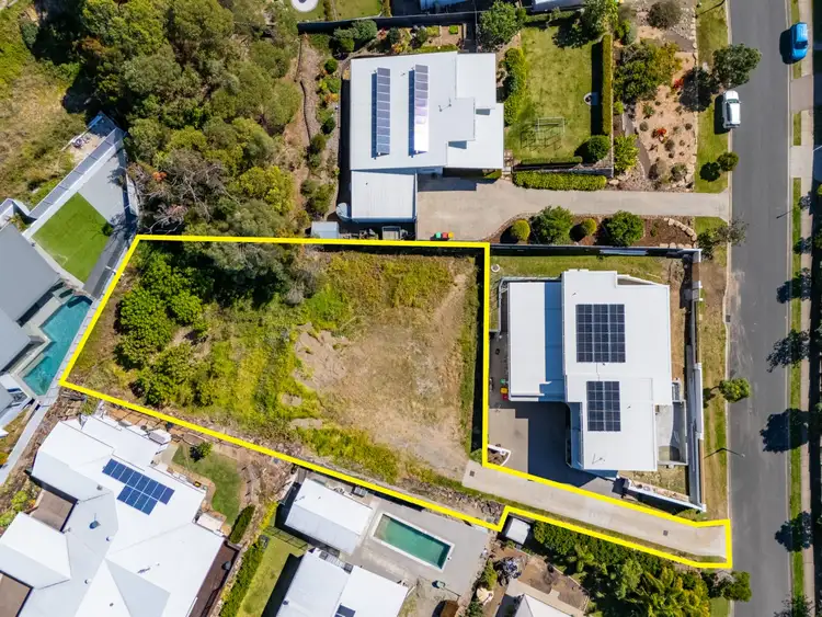 25 Mon Terre Drive, Little Mountain QLD 4551
