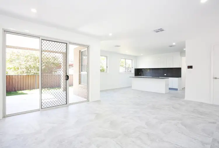 52 St Clair Avenue, St Clair NSW 2759